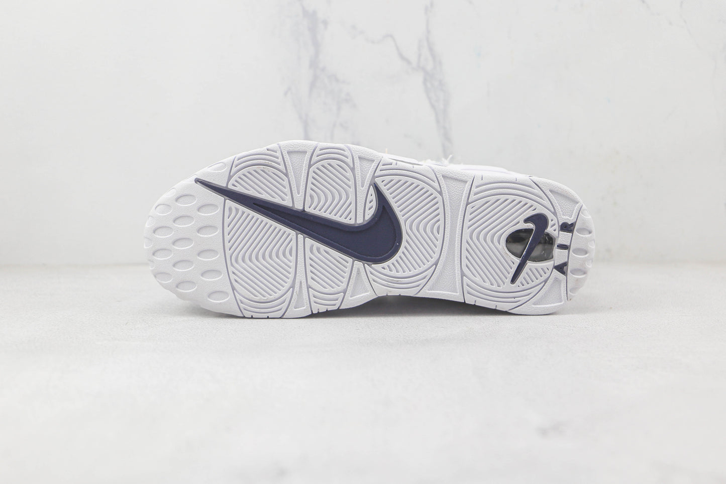 Tênis Nike Air More Uptempo