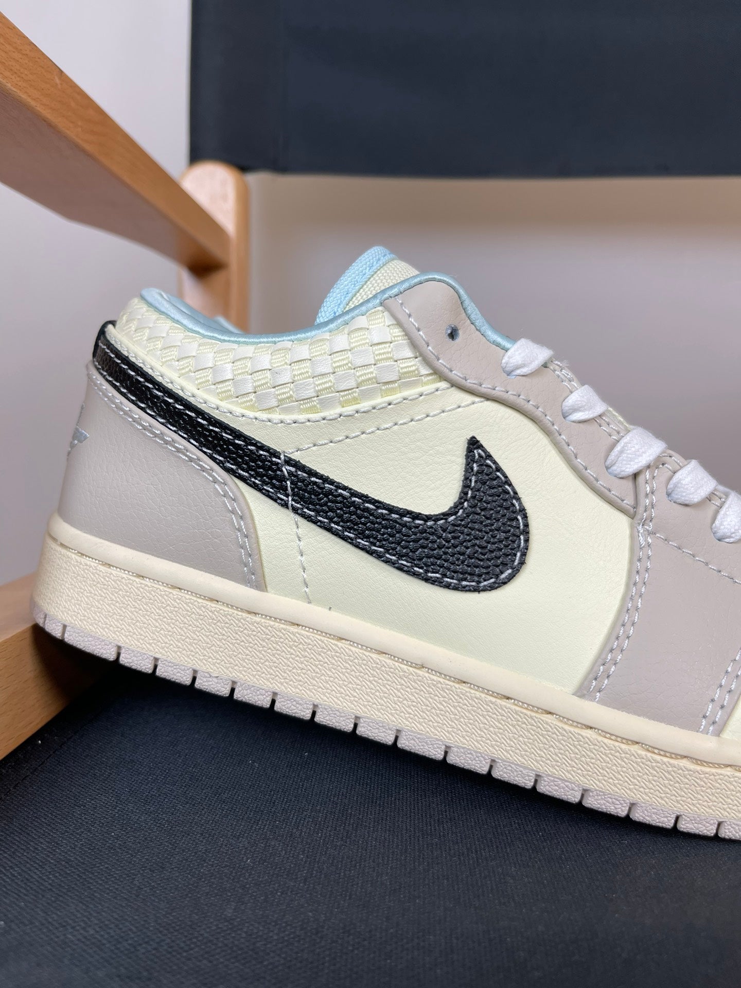 Air Jordan 1 Low