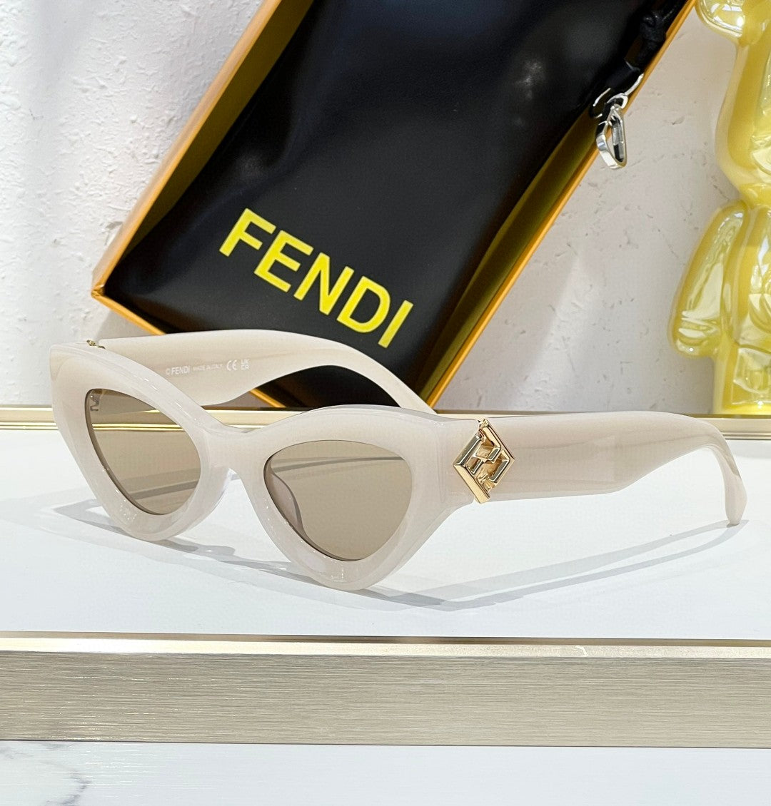 Óculos FENDI