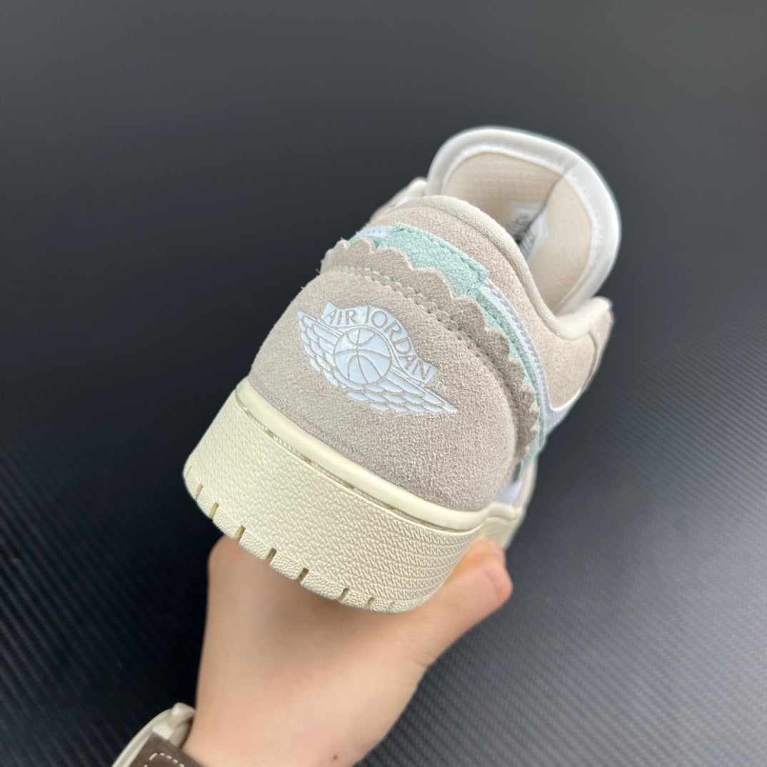 Air Jordan 1 Low