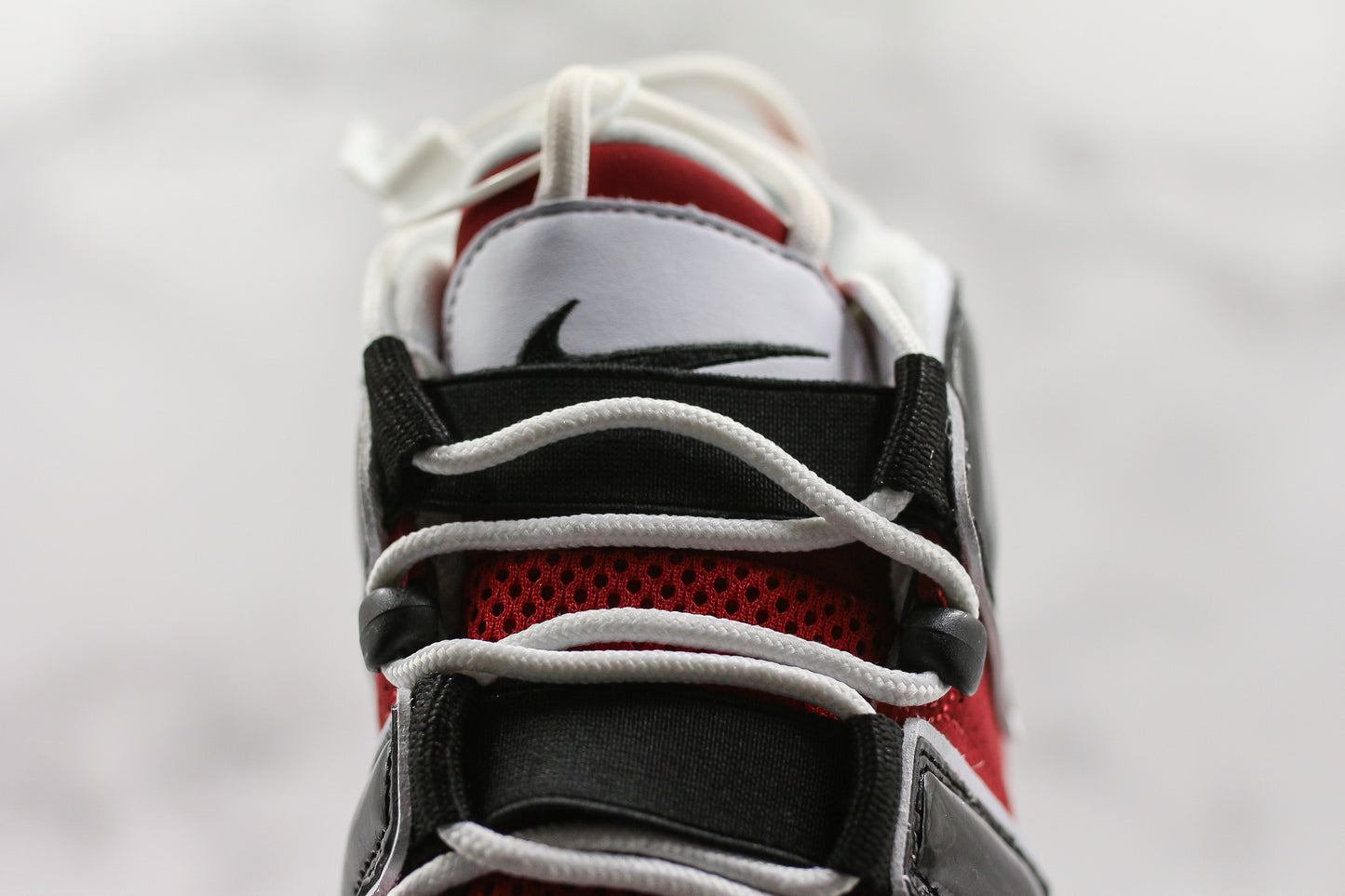 Tênis Nike Air More Uptempo
