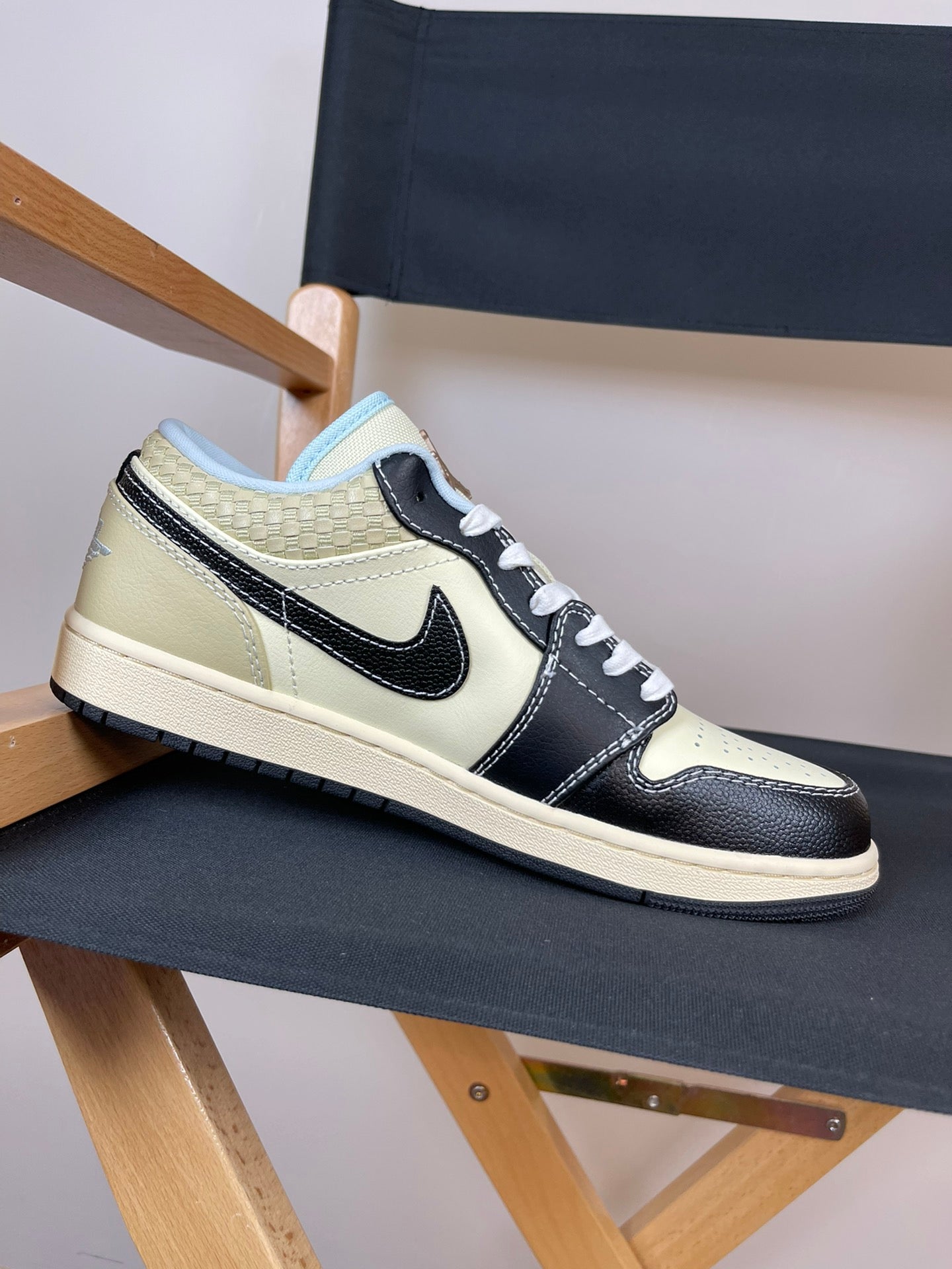 Air Jordan 1 Low