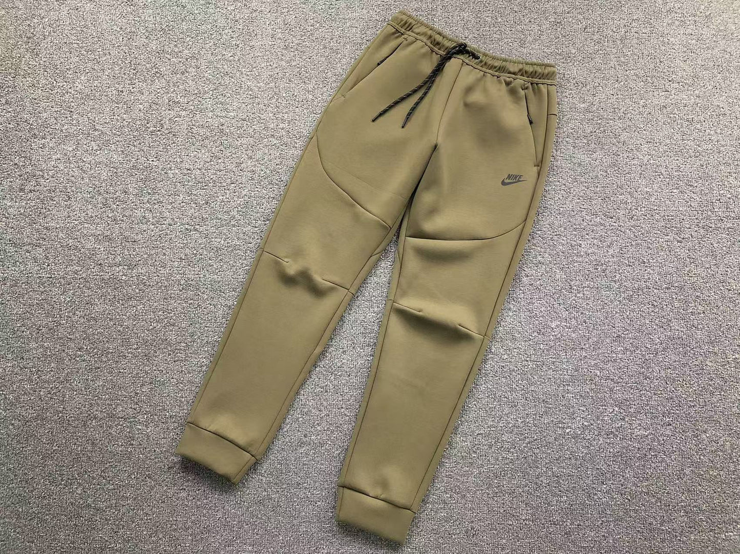 Conjuntos Nike tech Verde Militar