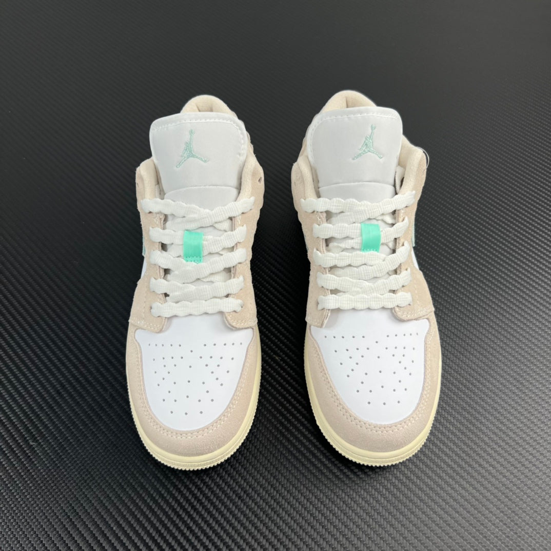 Air Jordan 1 Low
