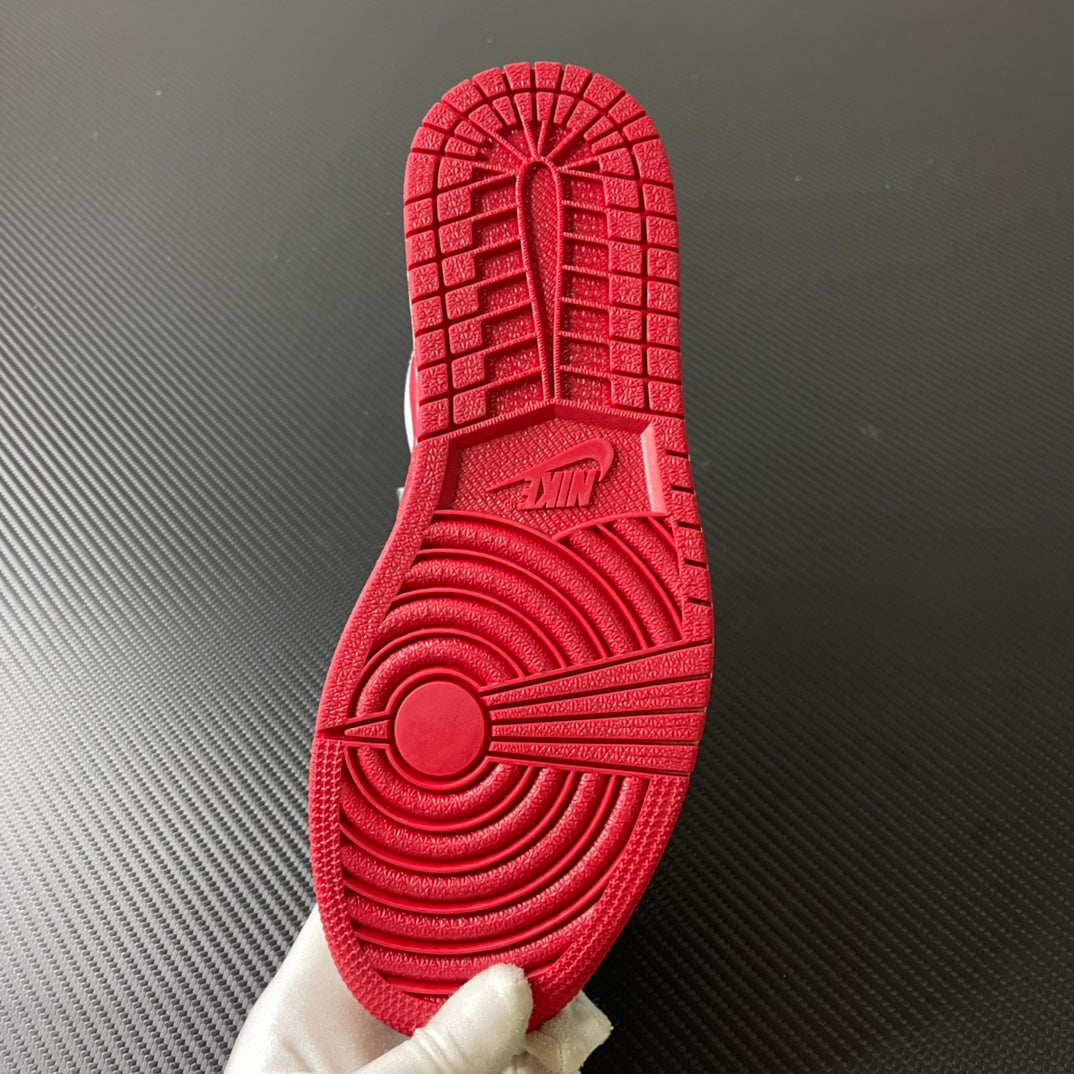 Air Jordan 1 Low
