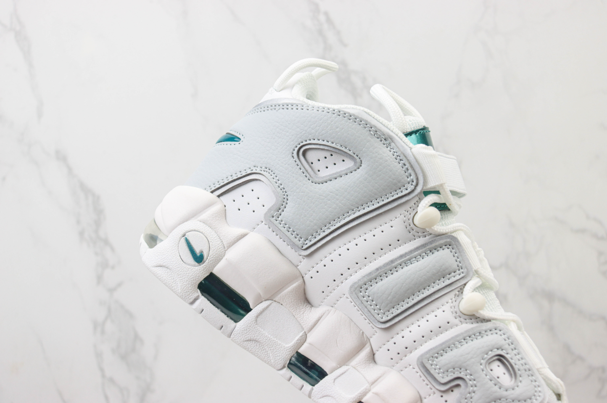 Tênis Nike Air More Uptempo
