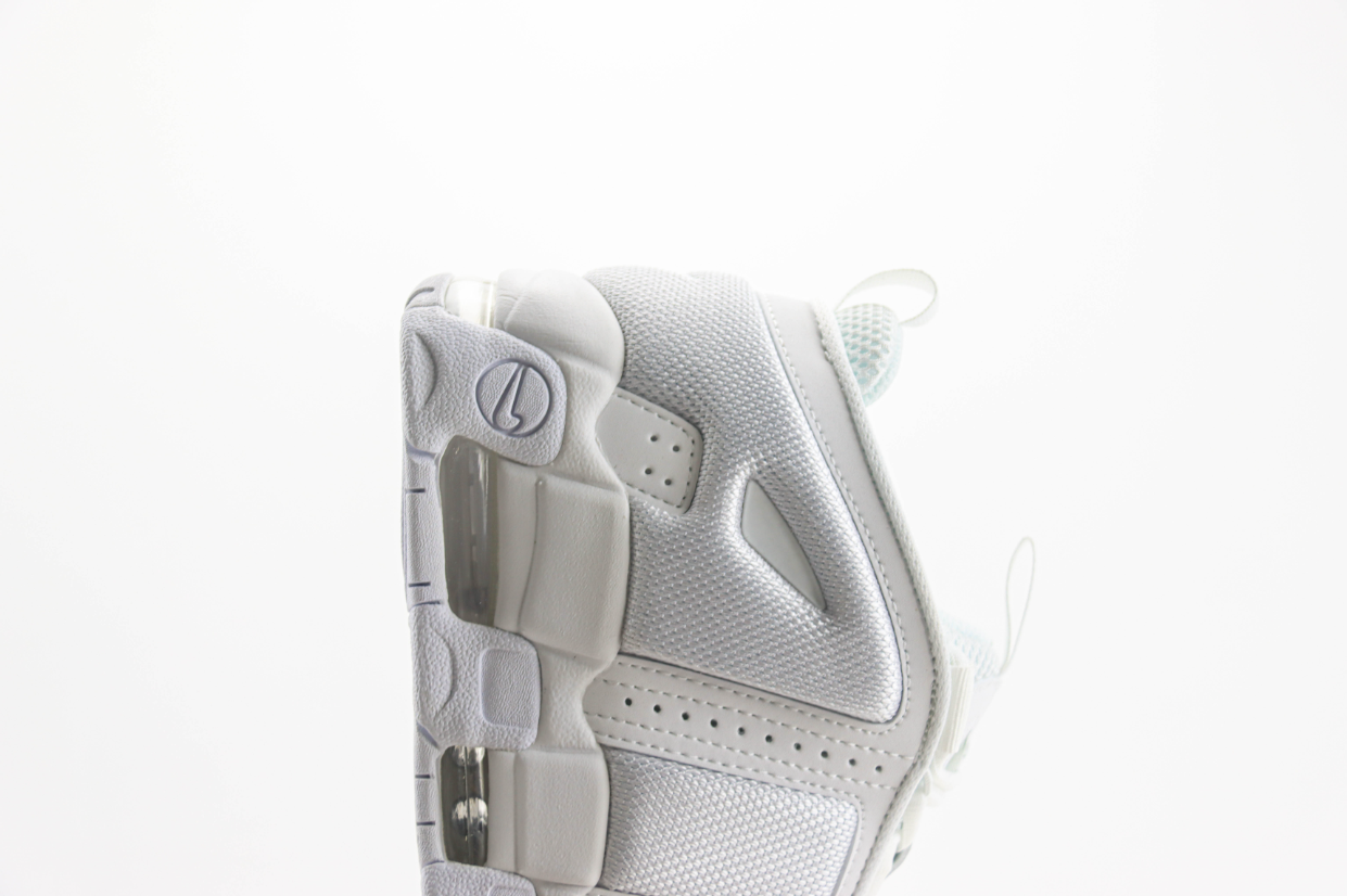 Tênis Nike Air More Uptempo tecido