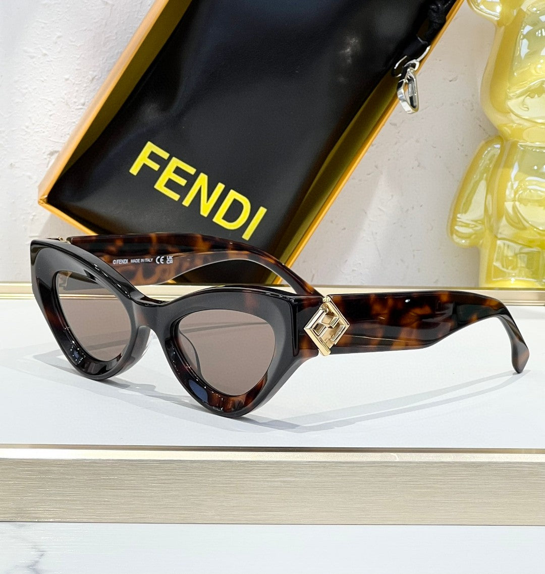 Óculos FENDI