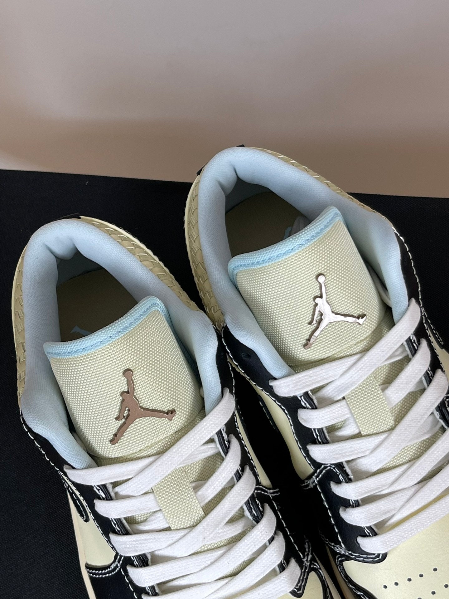 Air Jordan 1 Low