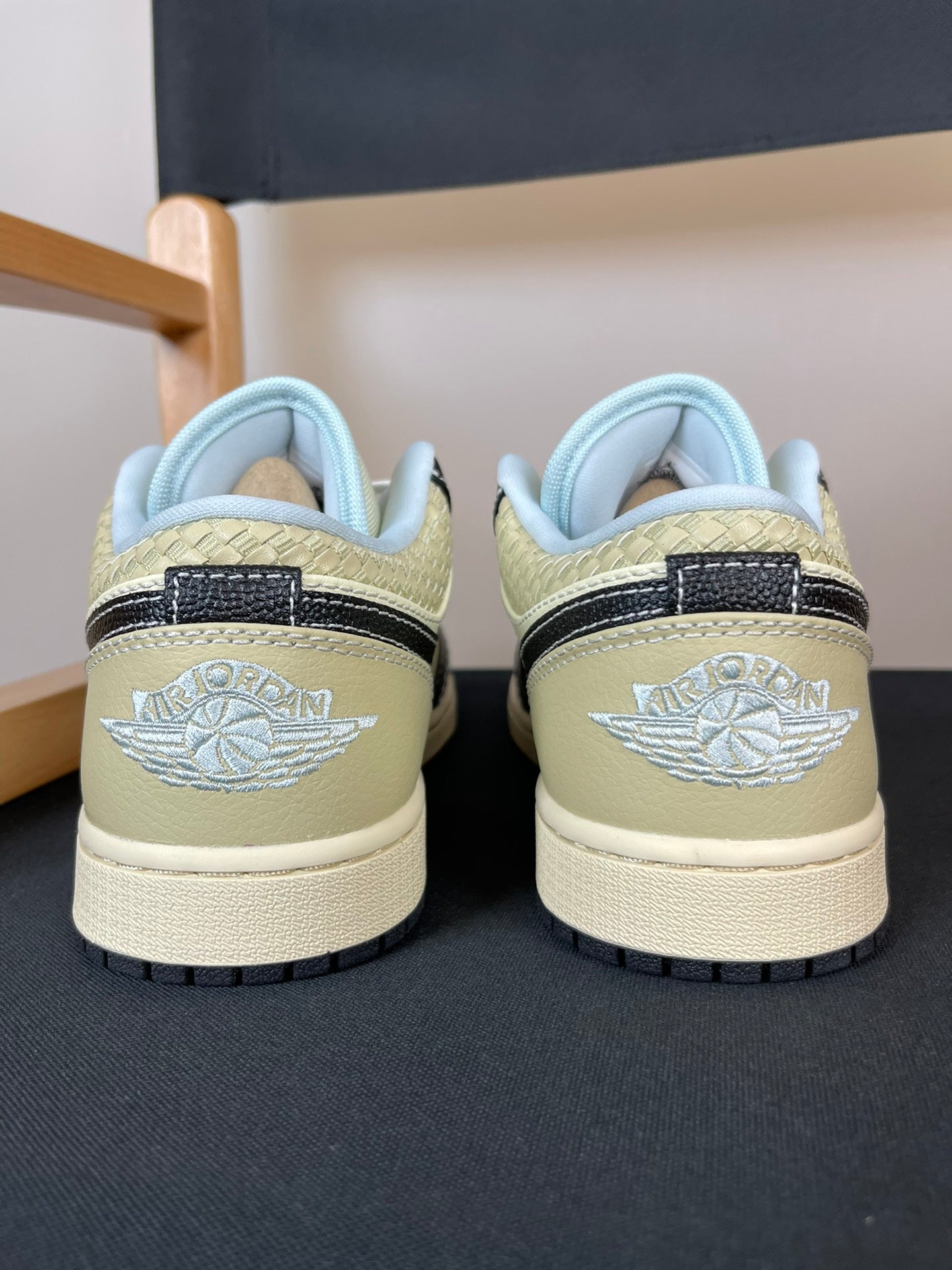 Air Jordan 1 Low