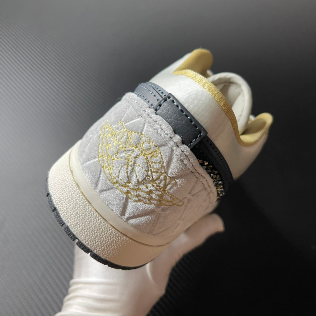 Air Jordan 1 Low SE