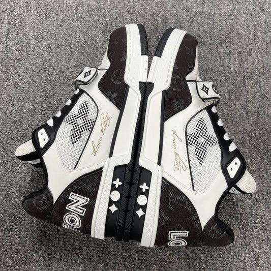 Louis Vuitton Velcro
