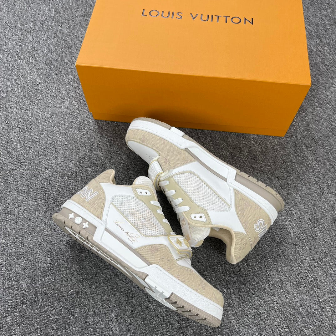 Louis Vuitton Velcro