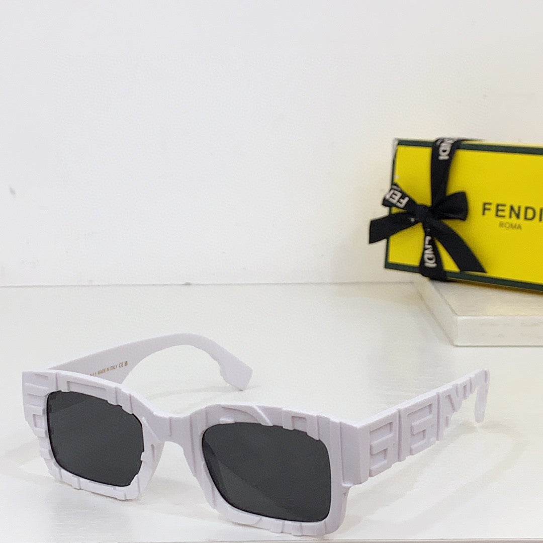 Óculos FENDI