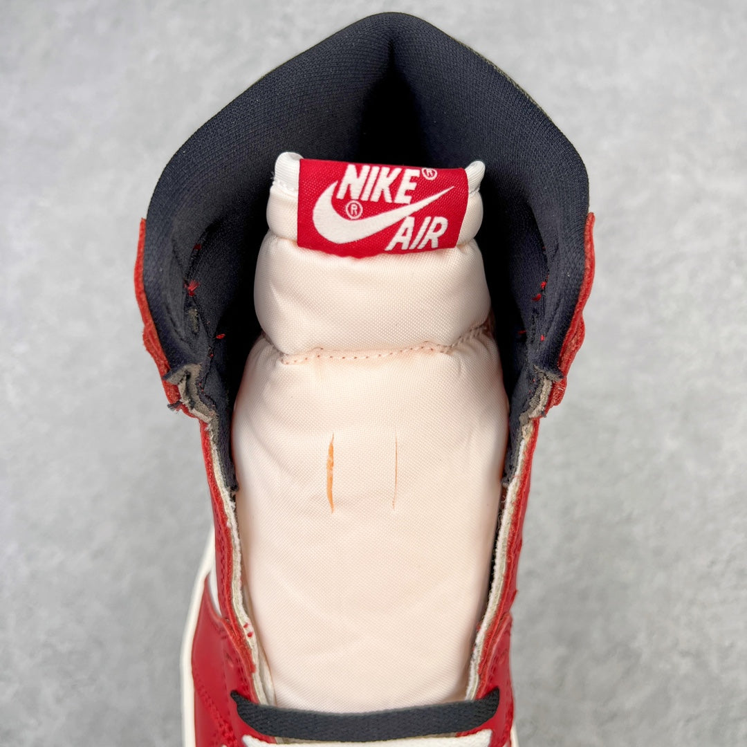 Air Jordan 1 High Chicago Lost and Found