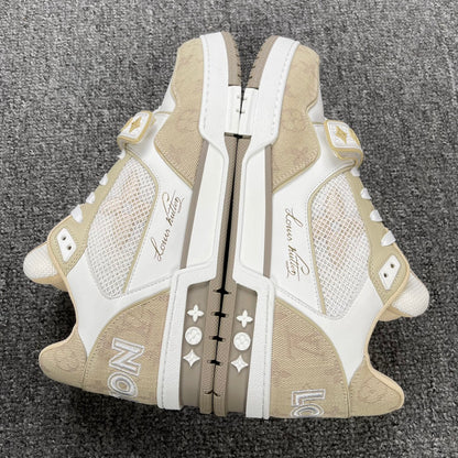Louis Vuitton Velcro