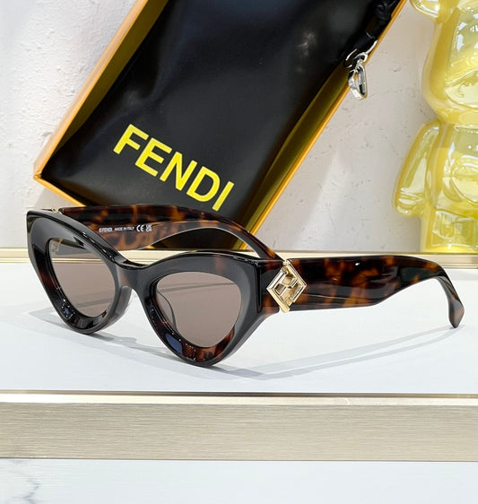 Óculos FENDI