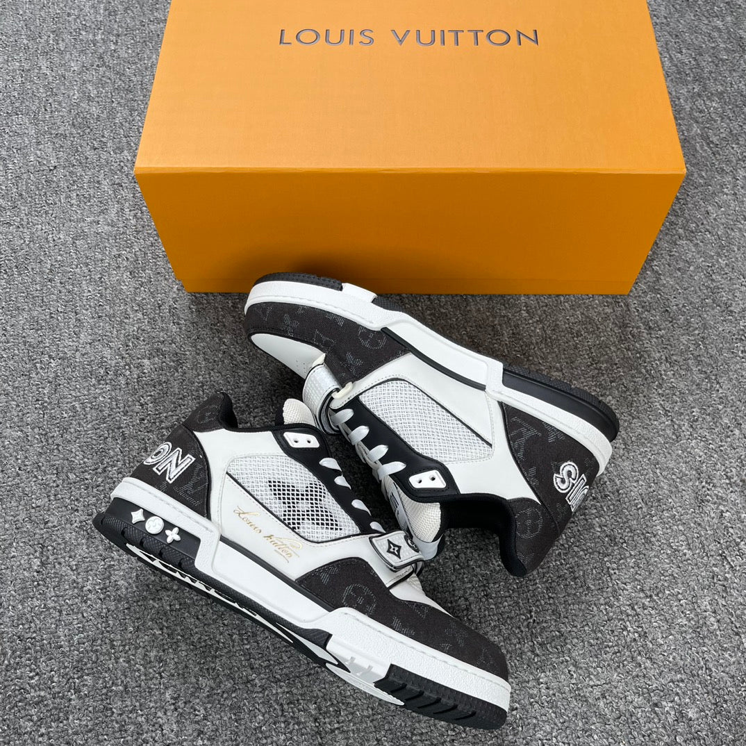 Louis Vuitton Velcro