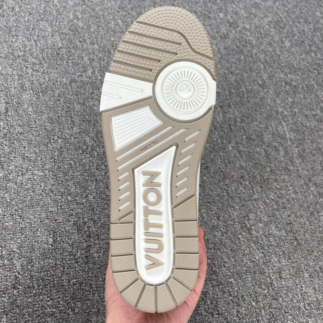 Louis Vuitton Velcro