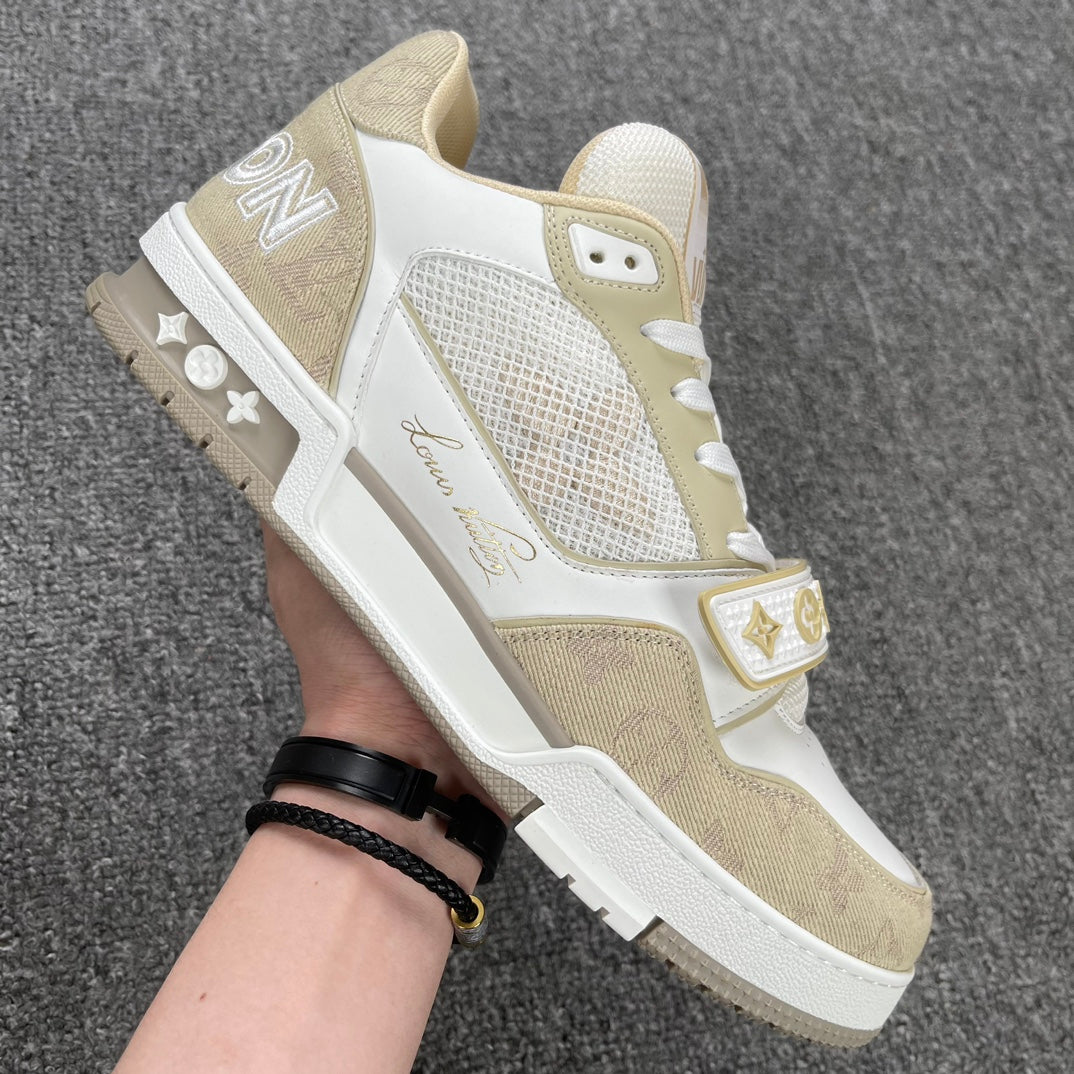 Louis Vuitton Velcro