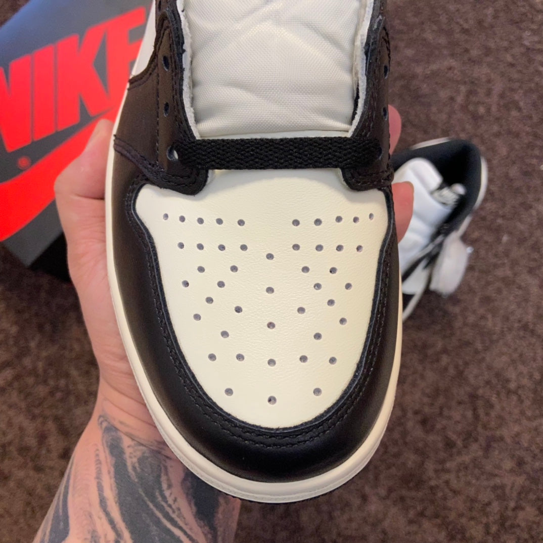Air Jordan 1 High Dark Mocha